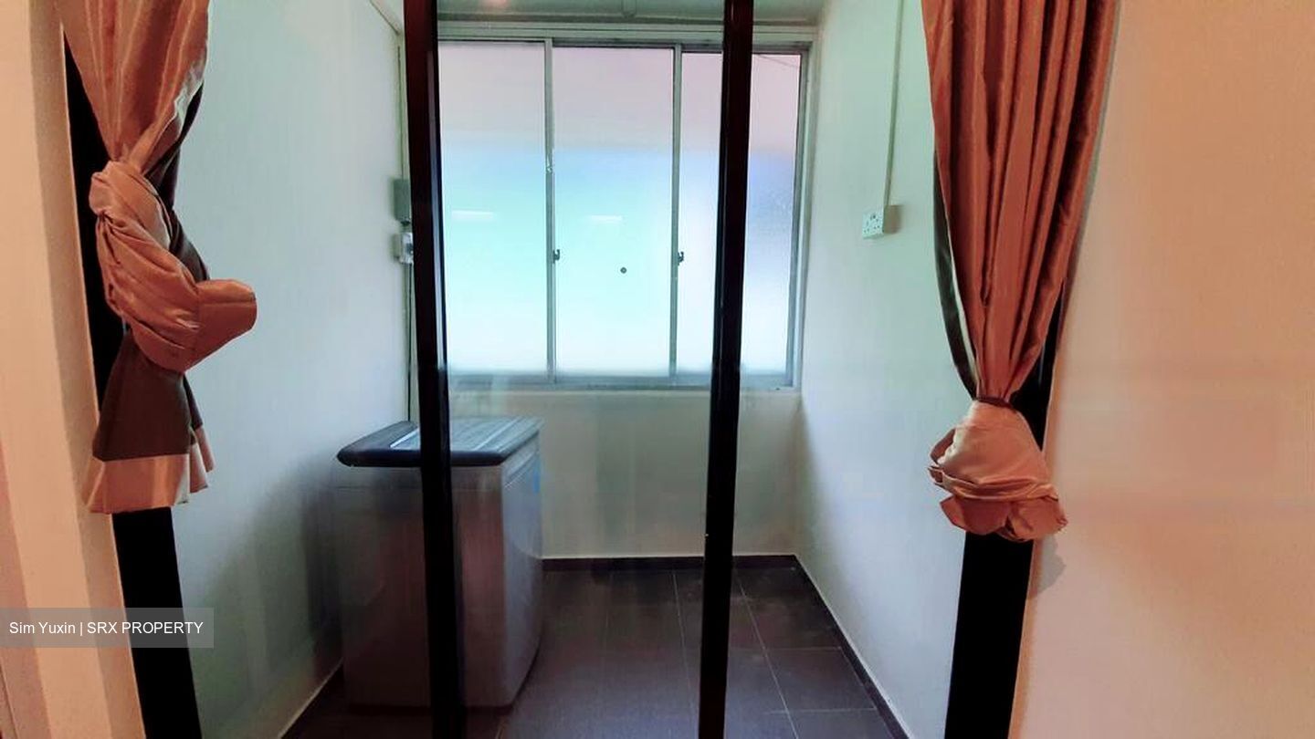 Bedok Shopping Complex (D16), Apartment #463126521